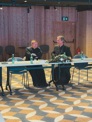 Hlavné myšlienky o synodalite, evanjelizácii a živote Cirkvi zo stretnutia s kardinálom Ryśom