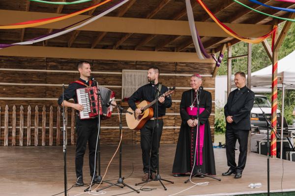 Mons. Ján Kuboš navštívil slovenských veriacich v Chicagu